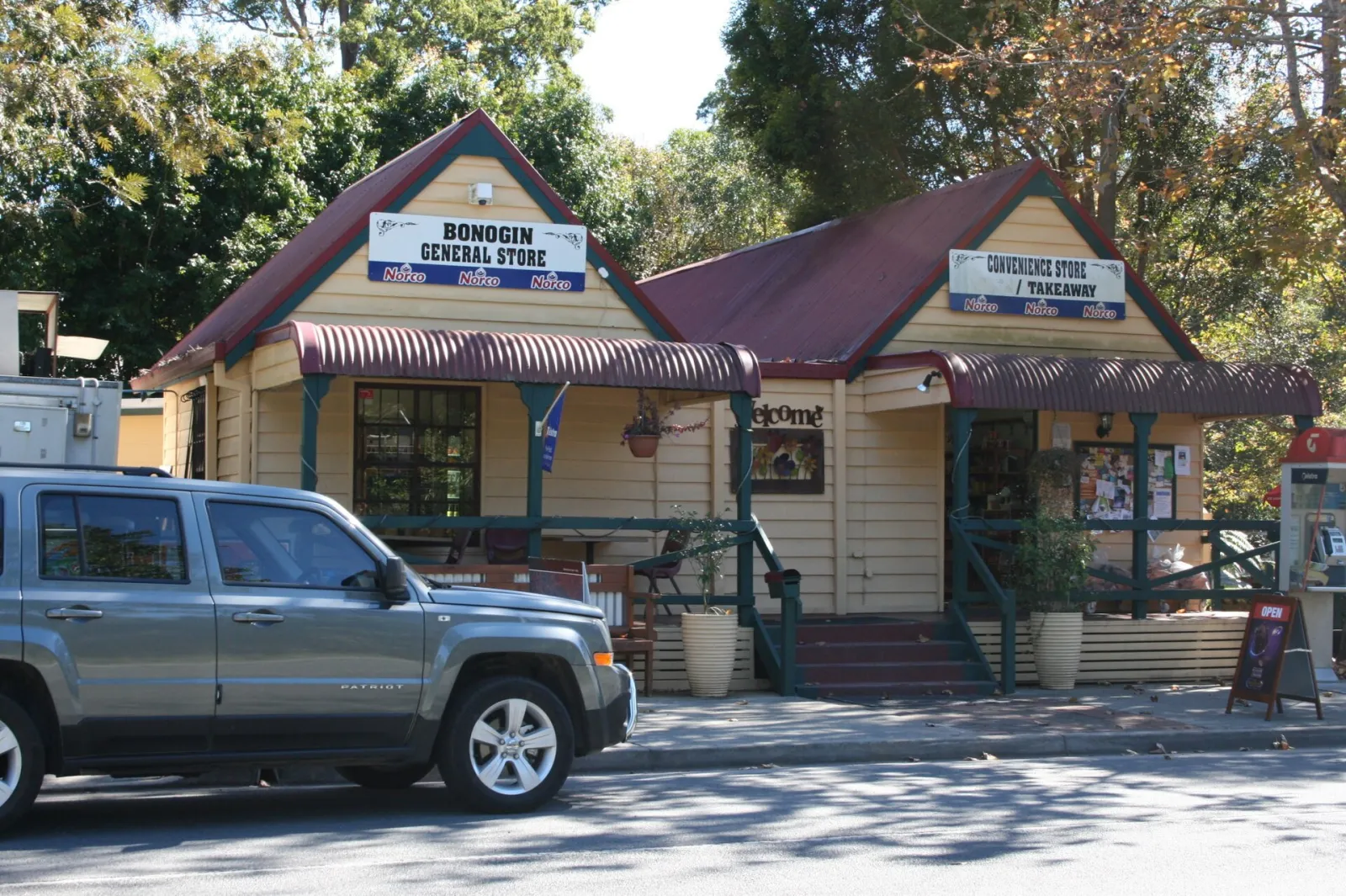 Bonogin, Queensland